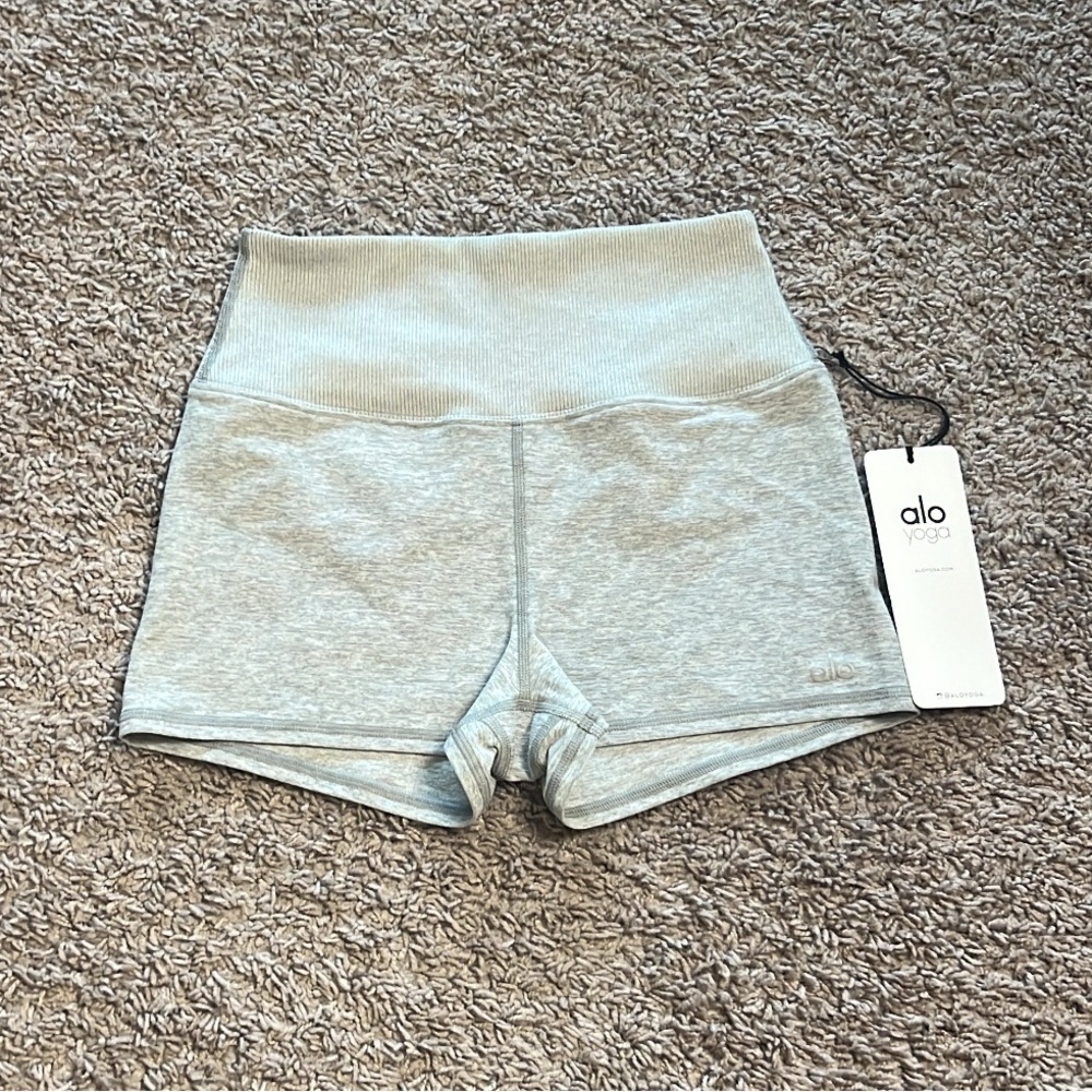 Alo zinc heather alosoft aura short size S NWT